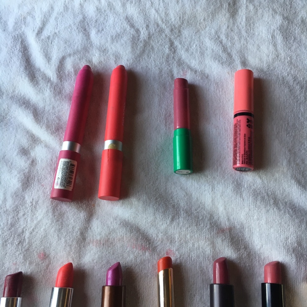 Lipstick - Picture 6 of 8